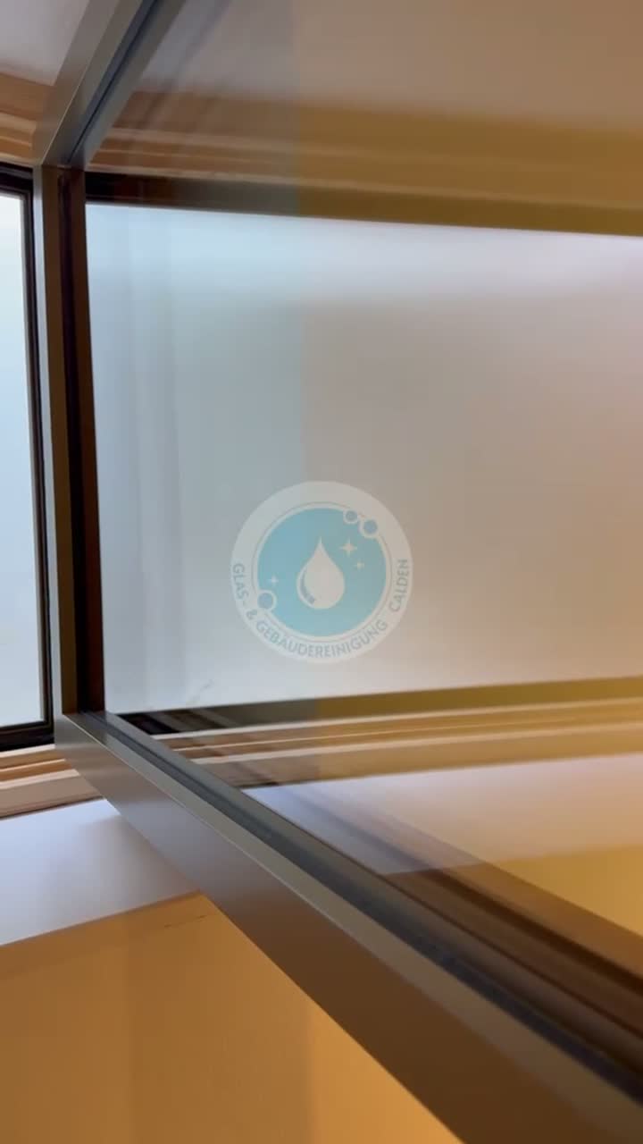 Bauschlussreinigung der Fenster an einem Neubau im Landkreis Kassel